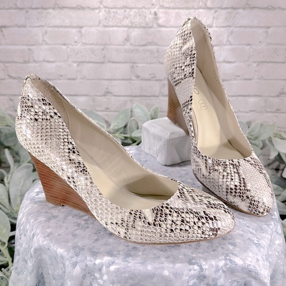 ALDO Brown & Cream Faux Snakeskin Round Toe Dress Wedges Women’s 9M✨VGUC✨ - Picture 1 of 10